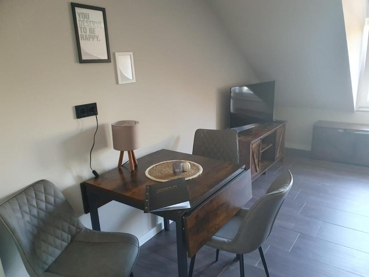 Neumuehler Hof- Ferienwohnung "Benjamin" Mit Grosser Privater Dachterasse Und Guter Anbindung In Die City Schwerin  Eksteriør bilde