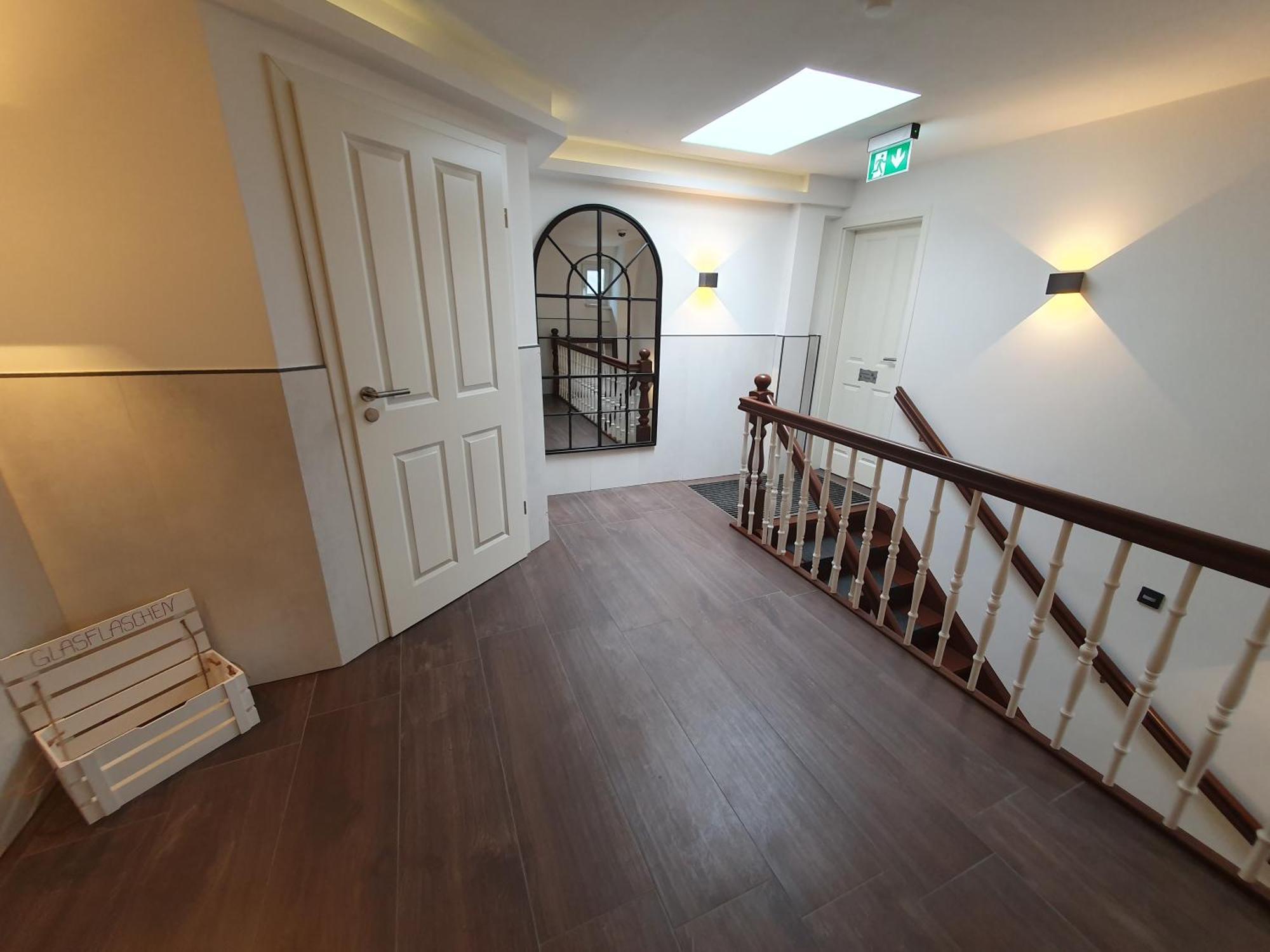 Neumuehler Hof- Ferienwohnung "Benjamin" Mit Grosser Privater Dachterasse Und Guter Anbindung In Die City Schwerin  Eksteriør bilde